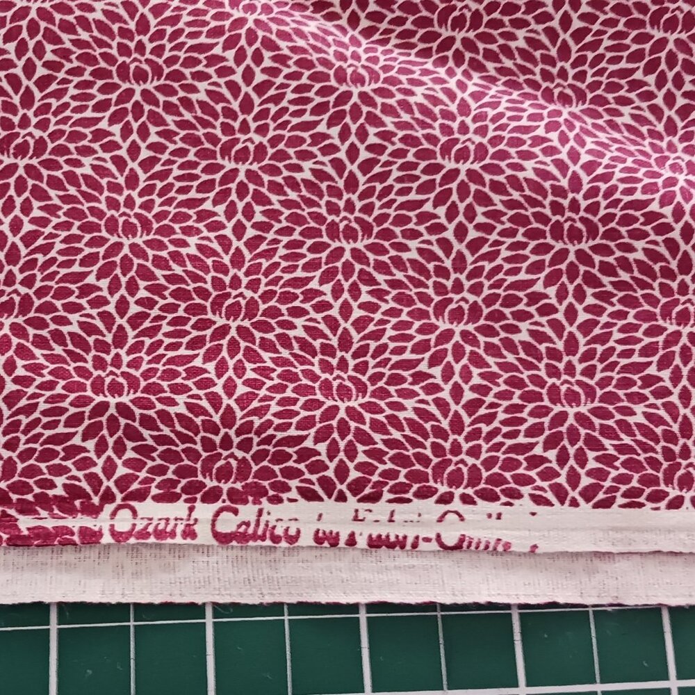 5 Yards Dusty Rose Mums Fabric by Ozark Calico